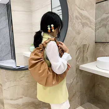 Elegant New Fashion Women's Fashion Handbag Shoulder Bags Handbag Stream Pleated Bags Female Solid Color Half-Moon PU Leather
Elegant New Fashion Women's Fashion Handbag Shoulder Bags Handbag Stream Pleated Bags Female Solid Color Half-Moon PU Leather