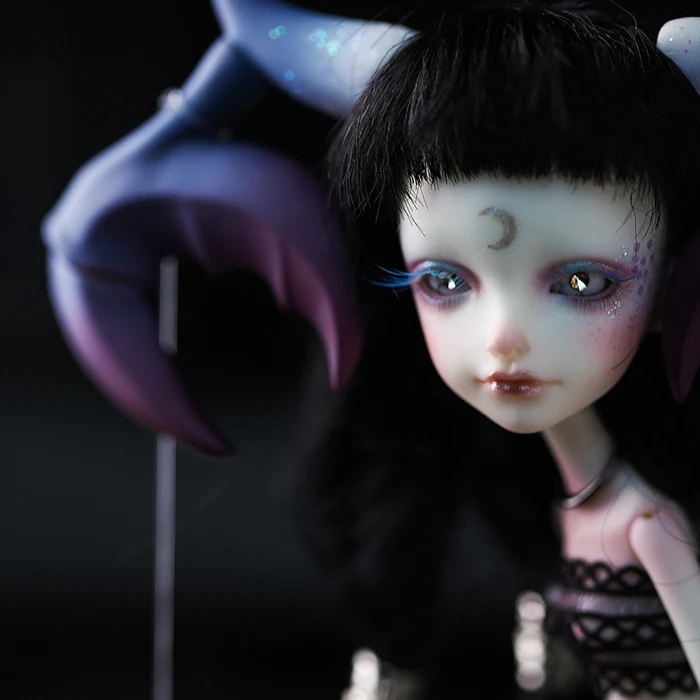 1/8 BJD Doll Cute Little Snail Without Any Make Up White Resin 