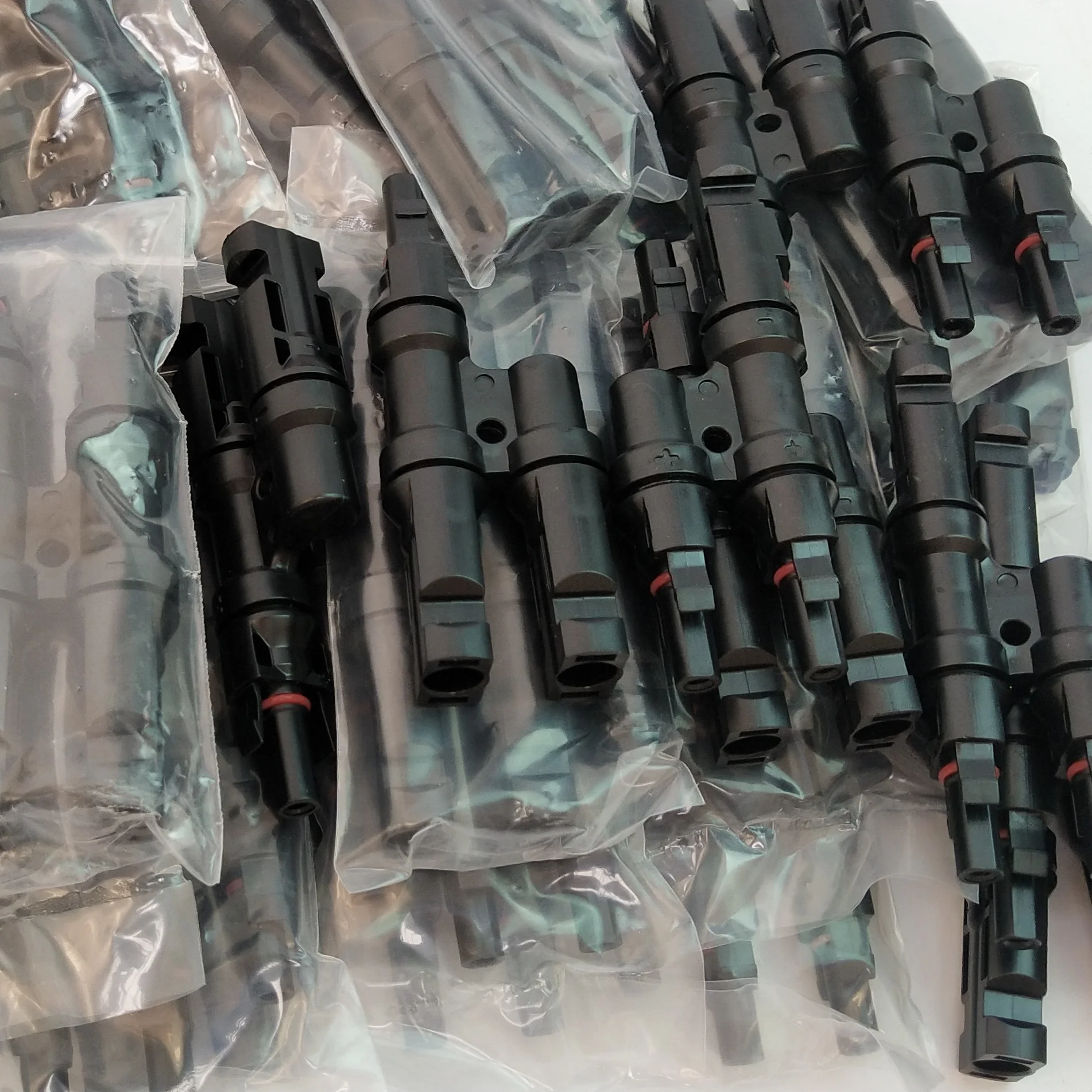 200 Pairs/Lot x MC4 Connector Multi T Branch MC4 Connector for Solar Panel Connection Male + Female Connector Solar Cell Connect
200 Pairs/Lot x MC4 Connector Multi T Branch MC4 Connector for Solar Panel Connection Male + Female Connector Solar Cell Connect
