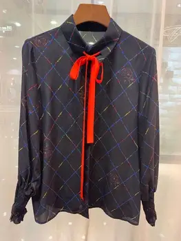 Designer Runway Silk Blouse 2020 Autumn Winter Women Fashion Casual High Quality Turn down Collar Single Breasted Elegant Tops
Designer Runway Silk Blouse 2020 Autumn Winter Women Fashion Casual High Quality Turn down Collar Single Breasted Elegant Tops