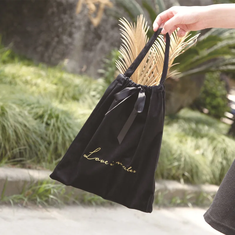 Korean-style INS Drawstring Top Drawstring Bag Velvet Embroidered Carry Bag Travel Storage Bag Cosmetics Small Debris Organizing
Korean-style INS Drawstring Top Drawstring Bag Velvet Embroidered Carry Bag Travel Storage Bag Cosmetics Small Debris Organizing