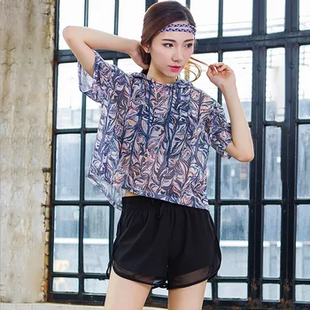 2019 Summer running suit Women's lady suit fitness three-piece loose printed shorts professional vest women joggers suit sets 
2019 Summer running suit Women's lady suit fitness three-piece loose printed shorts professional vest women joggers suit sets