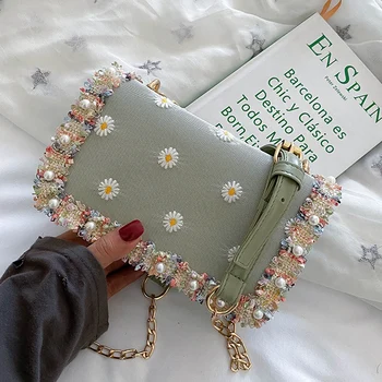 2020 Chain Pu Leather Crossbody Bags For Women Small Shoulder Messenger Bag Special Lock Design Female Travel Handbags 
2020 Chain Pu Leather Crossbody Bags For Women Small Shoulder Messenger Bag Special Lock Design Female Travel Handbags