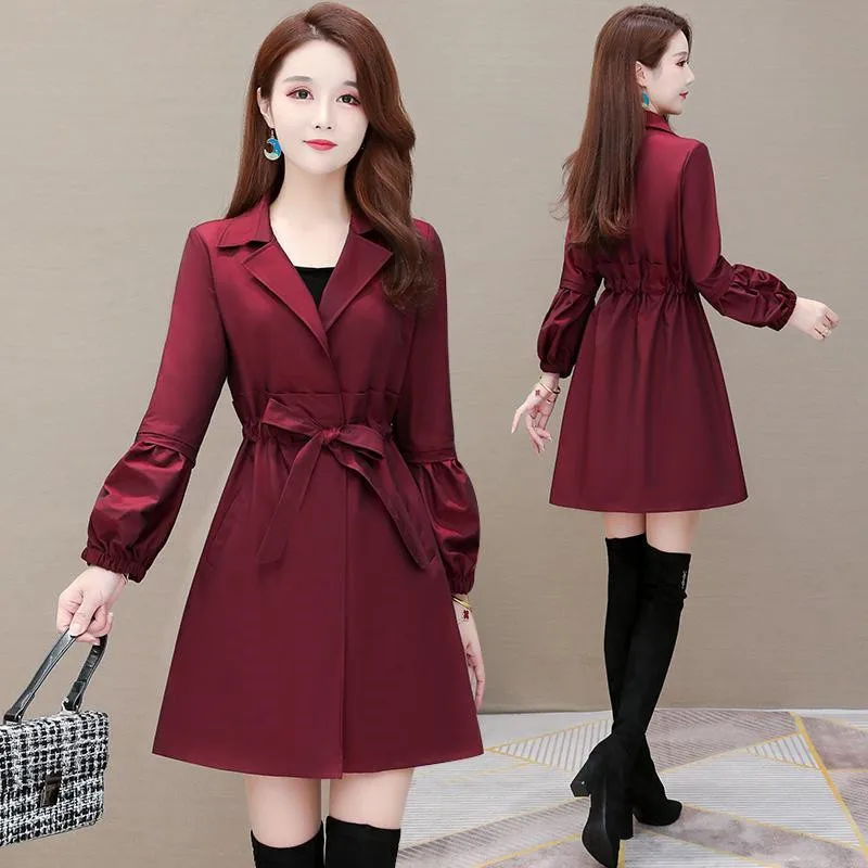 Trench Coat For Women Spring Autumn New Korean Loose Thin Outwear Fashion Belt Slim Windbreaker With Lining Tops 4XL H130
Trench Coat For Women Spring Autumn New Korean Loose Thin Outwear Fashion Belt Slim Windbreaker With Lining Tops 4XL H130