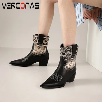 VERCONAS Autumn Winter New 2020 Woman Ankle Boots High Quality Genuine Leather Fashion Embroider Pointed Toe Short Boots Woman
VERCONAS Autumn Winter New 2020 Woman Ankle Boots High Quality Genuine Leather Fashion Embroider Pointed Toe Short Boots Woman
