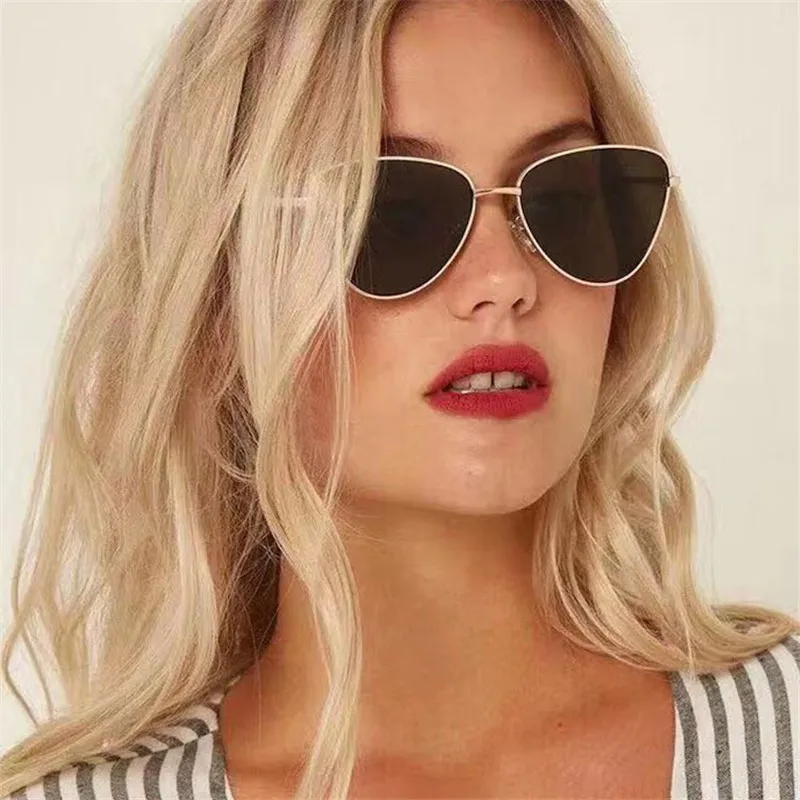 Metal Frame Cat Eye Sunglasses Women Oculos Eyewear Cateye Sun Glasses Brand Designer Female Shades Gafas UV400
Metal Frame Cat Eye Sunglasses Women Oculos Eyewear Cateye Sun Glasses Brand Designer Female Shades Gafas UV400