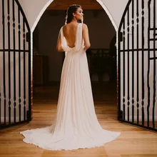Romantic Chiffon Wedding Dresses V Neck Pleats V Neck Open Cowl Back Bridal Gowns Littel Train White Ivory Marriage Reception
Romantic Chiffon Wedding Dresses V Neck Pleats V Neck Open Cowl Back Bridal Gowns Littel Train White Ivory Marriage Reception