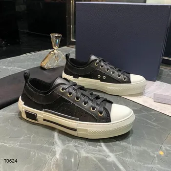 Four seasons universal sports shoes brand, regardless of gender thick bottom tide shoes increase
Four seasons universal sports shoes brand, regardless of gender thick bottom tide shoes increase