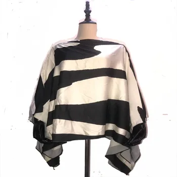 2020 New Fashion Printed African women's Top clothes Free Size Summer Thailand style silk top Kaftan clothes for women
2020 New Fashion Printed African women's Top clothes Free Size Summer Thailand style silk top Kaftan clothes for women