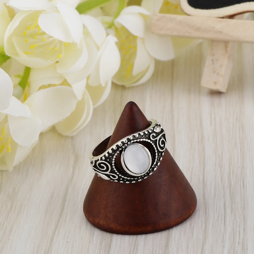 Vintage Brown Wood Cone Shape Ring Bracelet Jewelry Display Holder 3/5/8cm Height Showcase Vintage Brown Wood Cone Shape Ring Bracelet Jewelry Display Holder 3/5/8cm Height Showcase