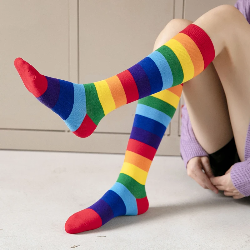 Роскошные Длинные носки до колена в радужную полоску женские хлопковые модные