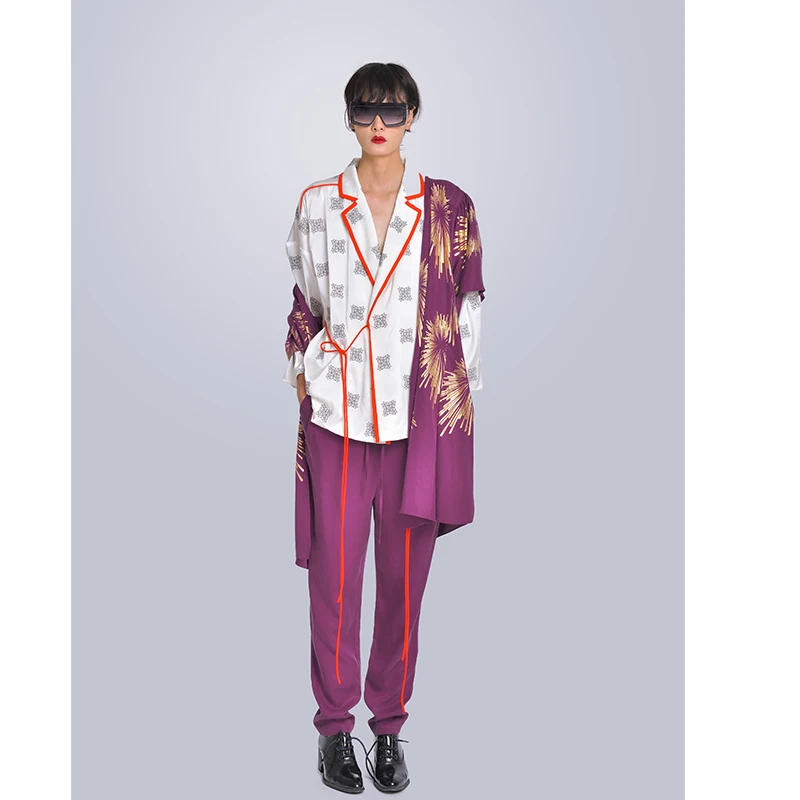 MISHOW Milan Fashion Week Spring/Summer 2020 Female Three Piece Set Turn-down Collar Print Top Purple Coat and Pant Look-5
MISHOW Milan Fashion Week Spring/Summer 2020 Female Three Piece Set Turn-down Collar Print Top Purple Coat and Pant Look-5
