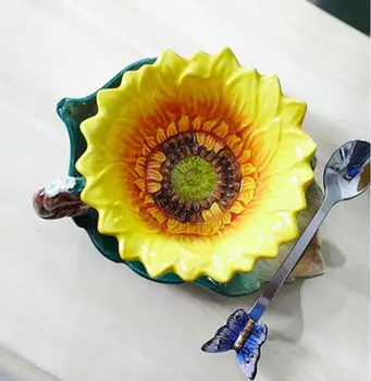 Sunflower ceramic tea coffee cup saucer set home decor crafts cups dish spoon combination porcelain figurine wedding GIFT mugs
Sunflower ceramic tea coffee cup saucer set home decor crafts cups dish spoon combination porcelain figurine wedding GIFT mugs