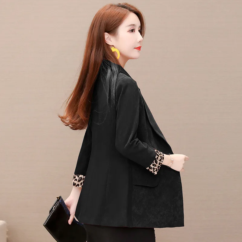 2019 Autumn Fashion New Style Leopord Pattern Joint Ninth Sleeve One-Button Short Casual Versatile Small Suit Coat
2019 Autumn Fashion New Style Leopord Pattern Joint Ninth Sleeve One-Button Short Casual Versatile Small Suit Coat