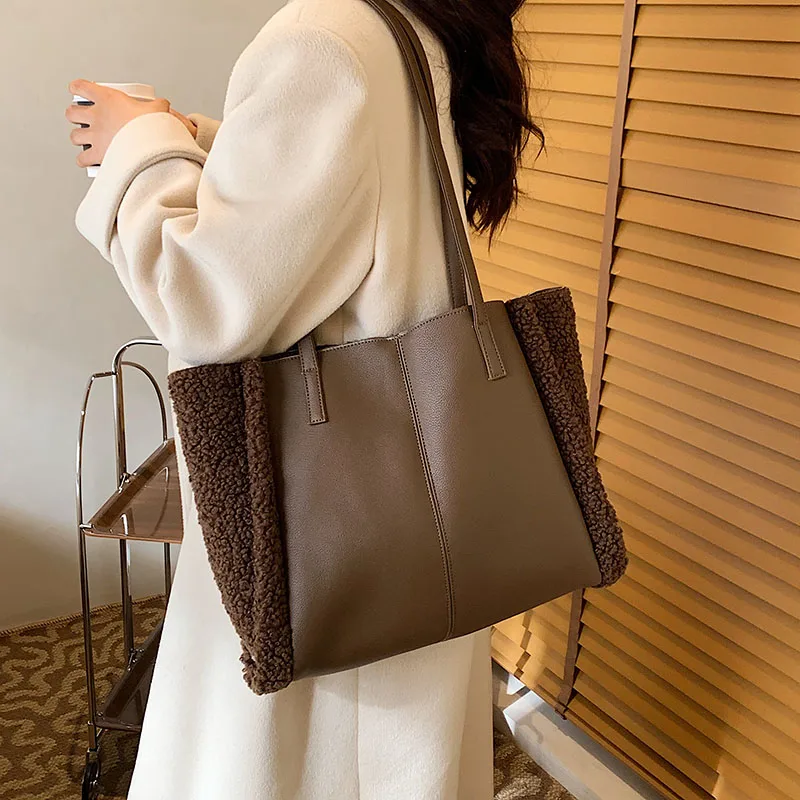 

Luxury Brand Designer Big Capacity Shoulder Bag Women's Handbag And Purses 2022 New Lambwool Ladies Clutch Casual Totes Qualited