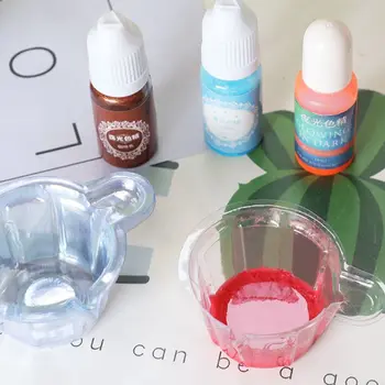 DIY Crystal Dispensing Cup Plastic Mix Pigment Disposable Coloring Toning Cups
DIY Crystal Dispensing Cup Plastic Mix Pigment Disposable Coloring Toning Cups