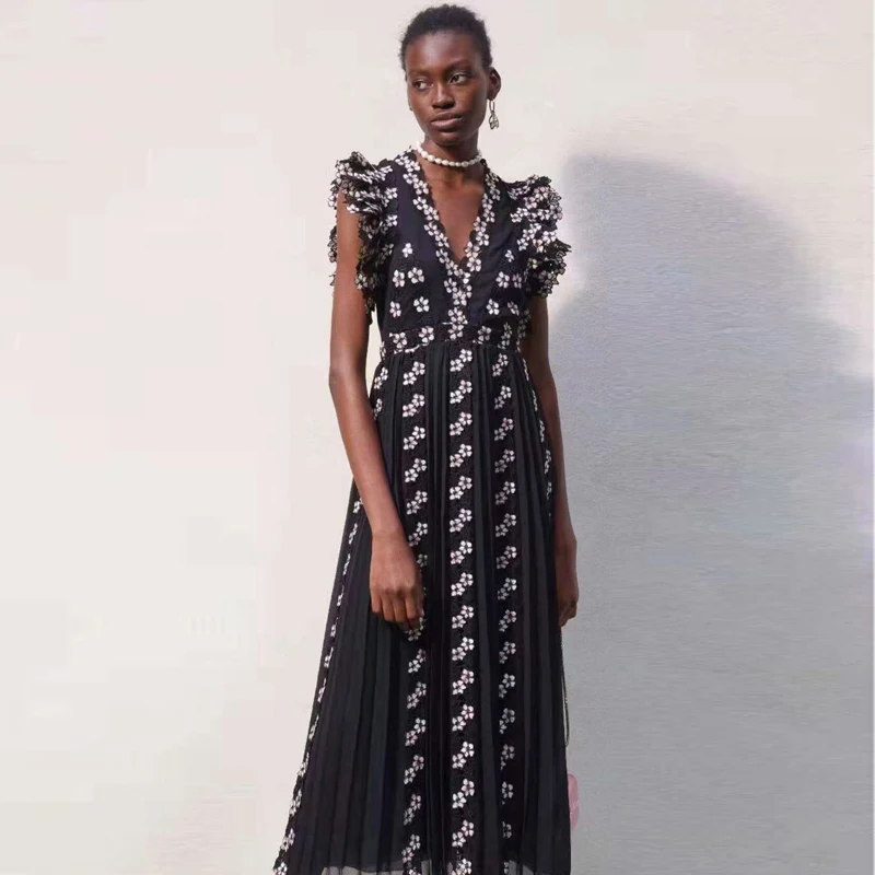 Spring-Summer 2020 High-Quality Retro Embroidery Flowers Slim Temperament Party Sexy V-Neck Sleeveless Dress New Women
Spring-Summer 2020 High-Quality Retro Embroidery Flowers Slim Temperament Party Sexy V-Neck Sleeveless Dress New Women