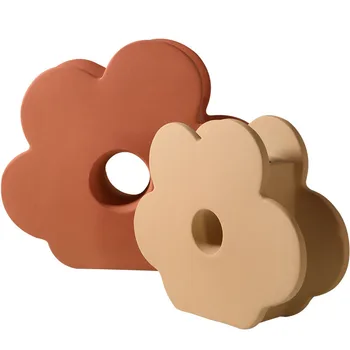 Nordic Ceramic Vase Flower Shape Ornaments Home Decoration Crafts Living Room Display Flower Arrangement Wedding Decoration Gift
Nordic Ceramic Vase Flower Shape Ornaments Home Decoration Crafts Living Room Display Flower Arrangement Wedding Decoration Gift