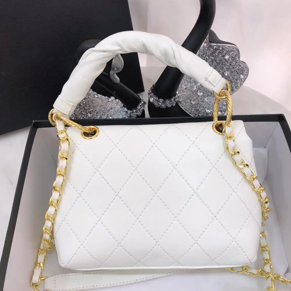 free shipping 2020 the new style fashion and classic genuine cow leather women handbag one shoulder bag crossbody bag 3 color
free shipping 2020 the new style fashion and classic genuine cow leather women handbag one shoulder bag crossbody bag 3 color
