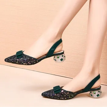 Brand Design Women sandals Pointed Toe crystal High Heels shoes Casual Wedding Party Fashion Mules Summer Shoes Woman sandals
Brand Design Women sandals Pointed Toe crystal High Heels shoes Casual Wedding Party Fashion Mules Summer Shoes Woman sandals