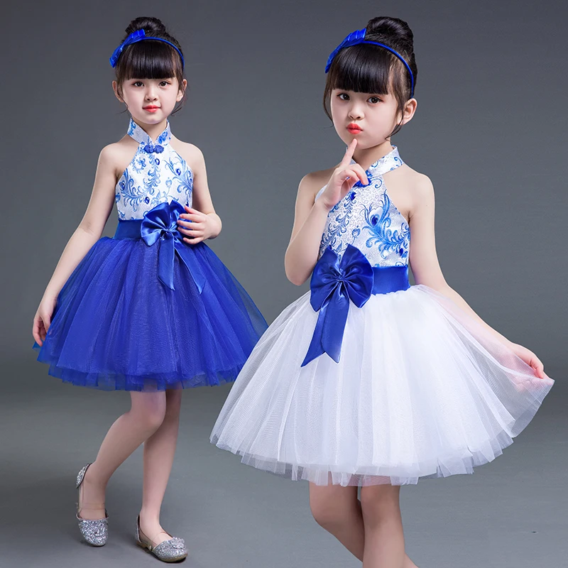 Girl jazz dance latin dance blue and white porcelain costumes children's performance fluffy skirt girls chorus dance dress
Girl jazz dance latin dance blue and white porcelain costumes children's performance fluffy skirt girls chorus dance dress