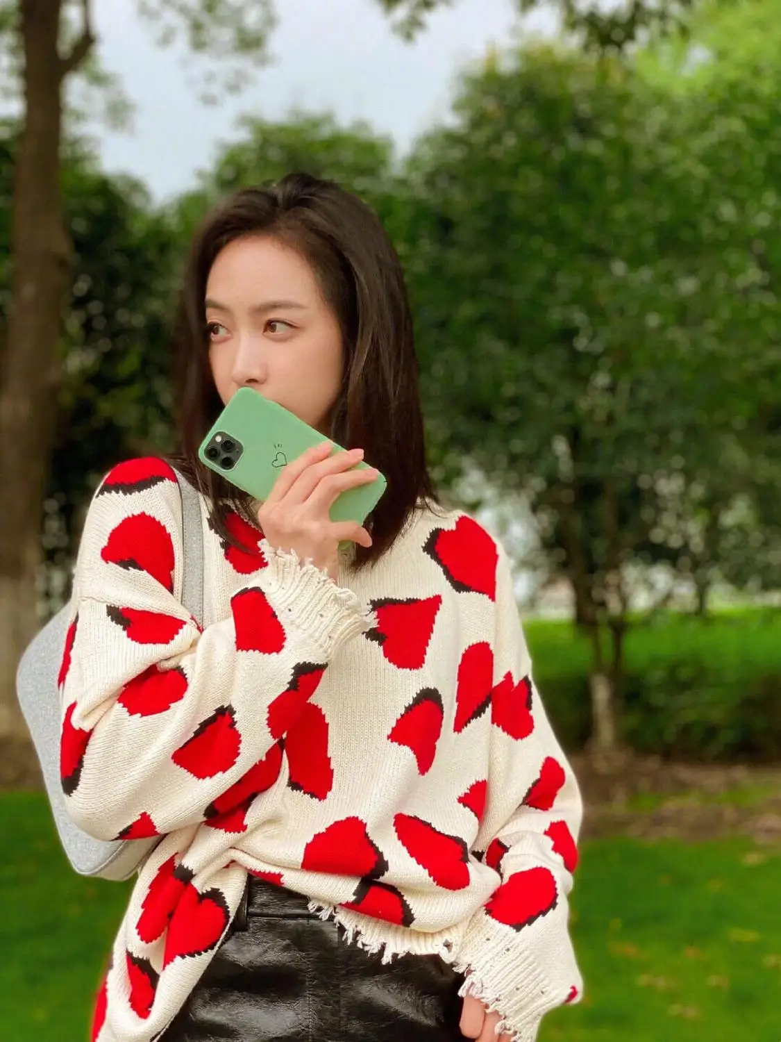 Fall 2020 new women's red love heart contrast color loose lazy style all-match ripped pullover sweater
Fall 2020 new women's red love heart contrast color loose lazy style all-match ripped pullover sweater