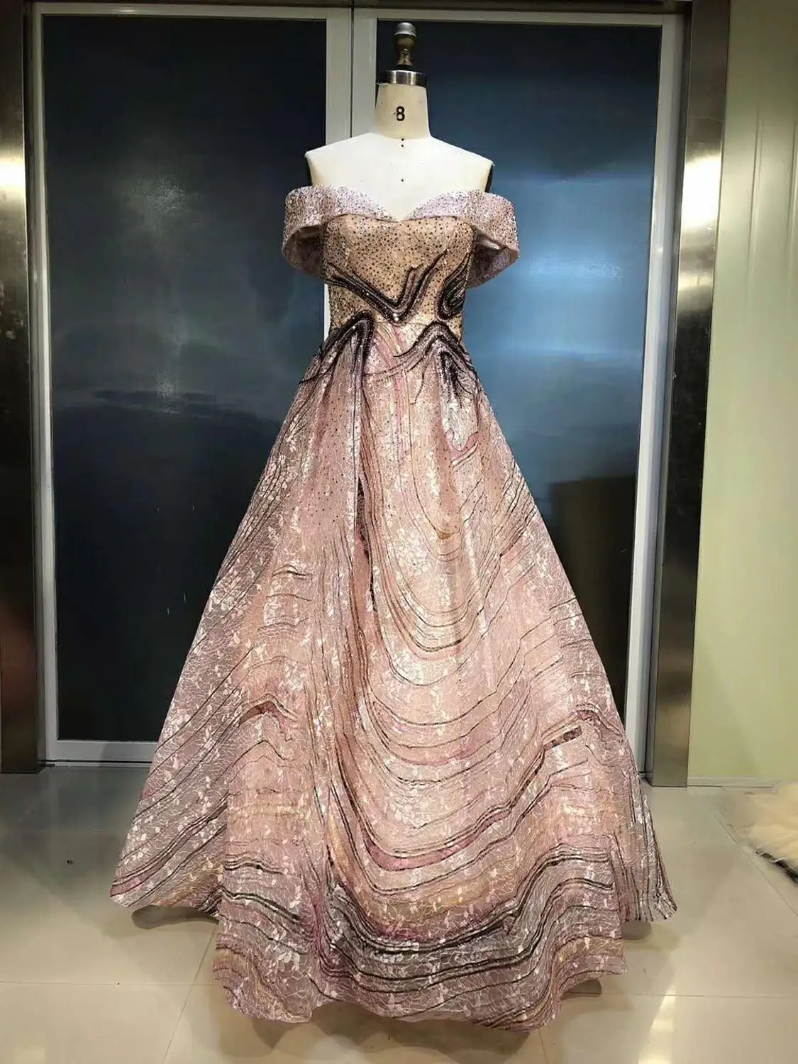 Evening Dress Long A Line Sequins Off the Shoulder Black and Pink Color Floor Length Prom Party Gowns For Women Plus Size
Evening Dress Long A Line Sequins Off the Shoulder Black and Pink Color Floor Length Prom Party Gowns For Women Plus Size