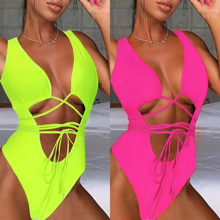 

CUPSHE Cutout Solid One-piece Swimsuit Women Plain Cross Sexy Bodysuits Swimwear 2019 New Beach Bathing Suits Monokinis