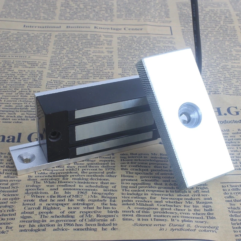 LPSECURITY with bracket solenoid electro magnetic locks for cabinet locker smaller door 60kg pulling force 12VDC
LPSECURITY with bracket solenoid electro magnetic locks for cabinet locker smaller door 60kg pulling force 12VDC