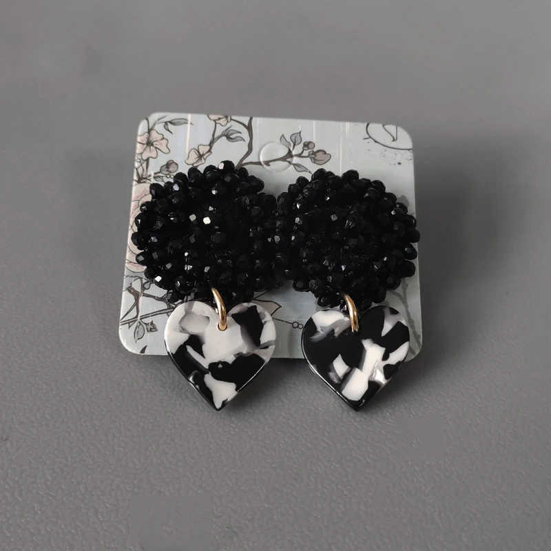 2020 winter new bohemian earrings hand-woven crystal kolczyki for women fashion heart pendant jewelry сеѬежки необне gift
2020 winter new bohemian earrings hand-woven crystal kolczyki for women fashion heart pendant jewelry сеѬежки необне gift