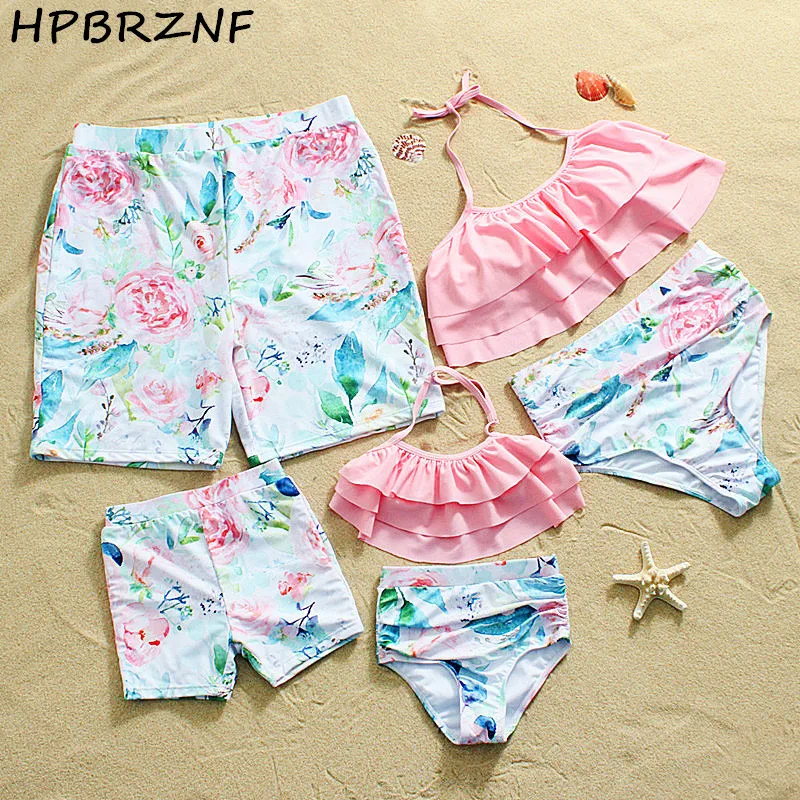 Beach Swimwear Family Matching Outfits Mother Daughter Swimsuit Mommy Dad and Me Beachwear Clothes Look Father Son Swim Shorts
Beach Swimwear Family Matching Outfits Mother Daughter Swimsuit Mommy Dad and Me Beachwear Clothes Look Father Son Swim Shorts