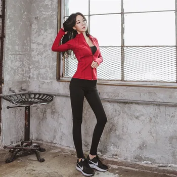 Yoga Suit Female Sportwear Women's Tracksuit Gym Clothing Fitness Suit Shirts for Women Sports Bra and Leggings Yoga Set
Yoga Suit Female Sportwear Women's Tracksuit Gym Clothing Fitness Suit Shirts for Women Sports Bra and Leggings Yoga Set