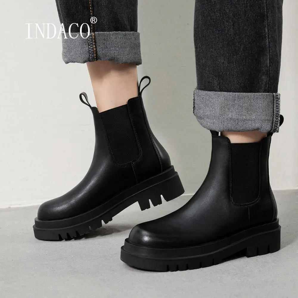 Women Boots Winter Platform Leather Boots Slip On Fashion Black Short Boots Female Shoes Autumn 
Women Boots Winter Platform Leather Boots Slip On Fashion Black Short Boots Female Shoes Autumn
