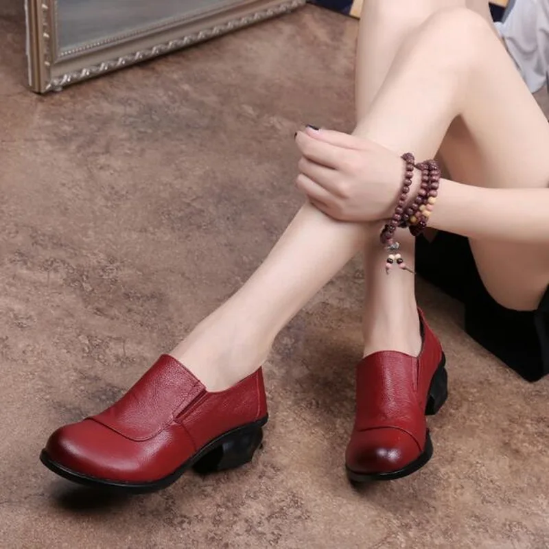 Туфли женские из 100% натуральной кожи, на плоской подошве
Туфли женские из 100% натуральной кожи, на плоской подошве