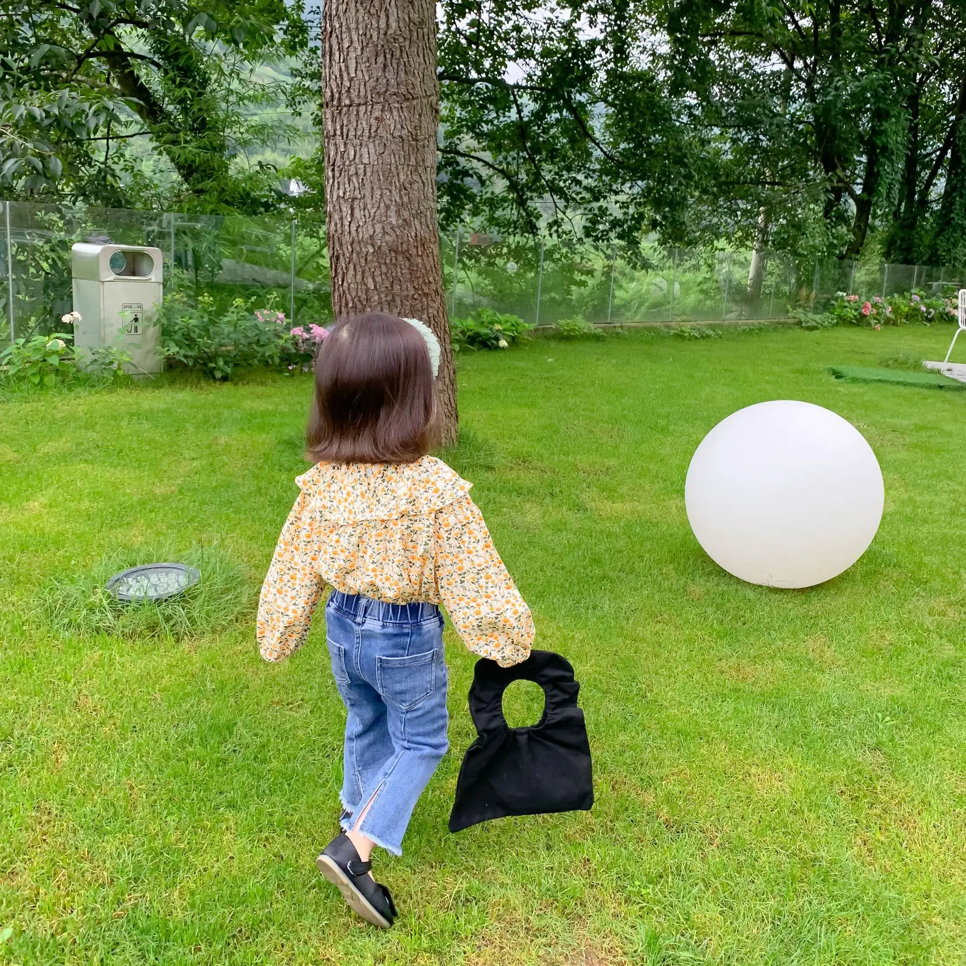 Children's Clothing Jeans 2020 Spring and Autumn New Micro Jeans Korean Version of Elastic Stitching Flared Pants Girls Trousers
Children's Clothing Jeans 2020 Spring and Autumn New Micro Jeans Korean Version of Elastic Stitching Flared Pants Girls Trousers