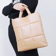 Air Cushion Top-Handle Bag Women's Winter Oxford Large-capacity Handbags Fashion Down Cotton Shoulder Bags Lady Puffy Big Tote
Air Cushion Top-Handle Bag Women's Winter Oxford Large-capacity Handbags Fashion Down Cotton Shoulder Bags Lady Puffy Big Tote