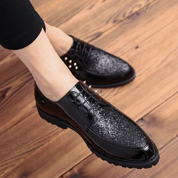 Leather Casual Shoes Men Bling Luxury Designer lace up oxfords Men Brand Sneakers Glossy Men club party Shoes British Style 
Leather Casual Shoes Men Bling Luxury Designer lace up oxfords Men Brand Sneakers Glossy Men club party Shoes British Style