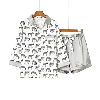 Pajamas ladies spring and summer silk thin section retro zebra middle-sleeved shorts satin silk home service suit pijama
Pajamas ladies spring and summer silk thin section retro zebra middle-sleeved shorts satin silk home service suit pijama