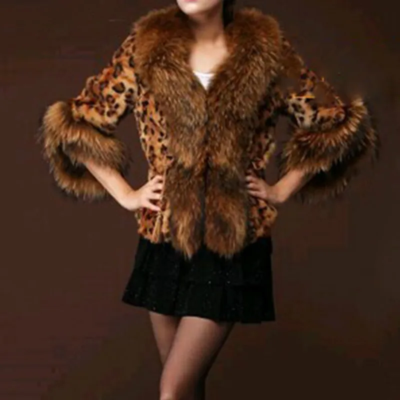 Leopard Print Faux Fur Short Coat 2020 Winter Women's Fashion Unique Big Fur Collar Female Warm Fluffy Coat
Leopard Print Faux Fur Short Coat 2020 Winter Women's Fashion Unique Big Fur Collar Female Warm Fluffy Coat