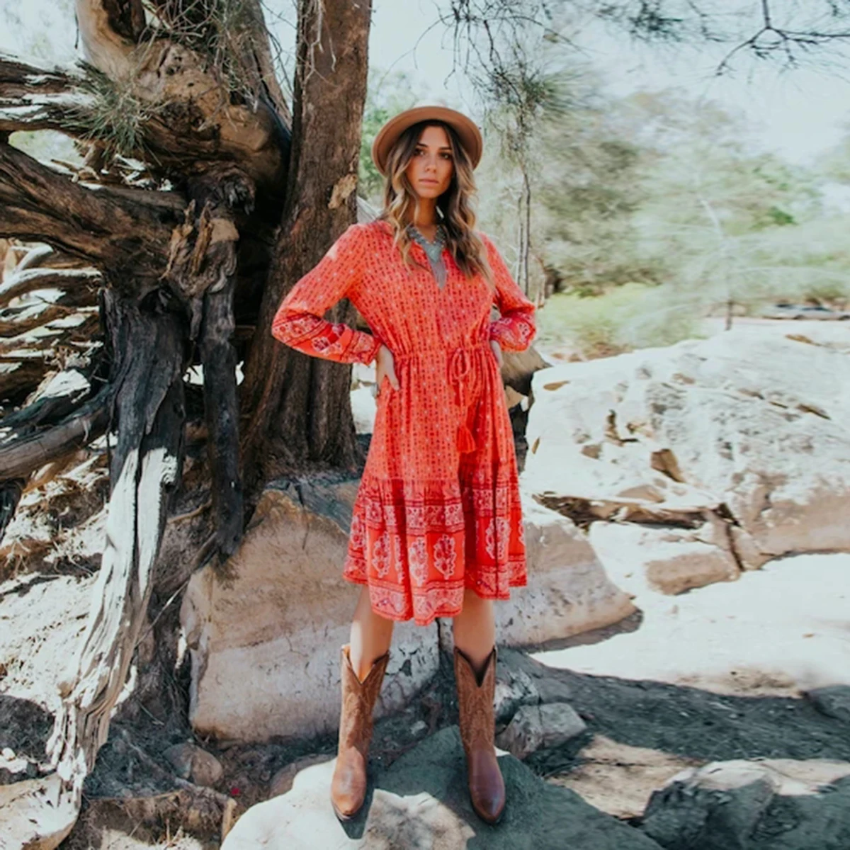 Floral And Goat Head Print Red Knee Length Dress 2019 Autumn Women Lantern Sleeve V Neck Tassel Belted Dress Retro Boho Vestidos
Floral And Goat Head Print Red Knee Length Dress 2019 Autumn Women Lantern Sleeve V Neck Tassel Belted Dress Retro Boho Vestidos