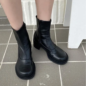 Luxury 2020 Women White 7cm Thick High Heels Ankle Boots Round Toe Soft Leather Designer Platform Western Cowgirl Boots Shoes 
Luxury 2020 Women White 7cm Thick High Heels Ankle Boots Round Toe Soft Leather Designer Platform Western Cowgirl Boots Shoes