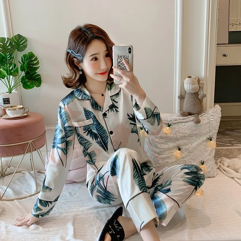 New Style Pajamas Women's Autumn Viscose Long Sleeve Korean-style Thin Two-Piece Set-Outer Wear Sexy Silk Home Wear
New Style Pajamas Women's Autumn Viscose Long Sleeve Korean-style Thin Two-Piece Set-Outer Wear Sexy Silk Home Wear