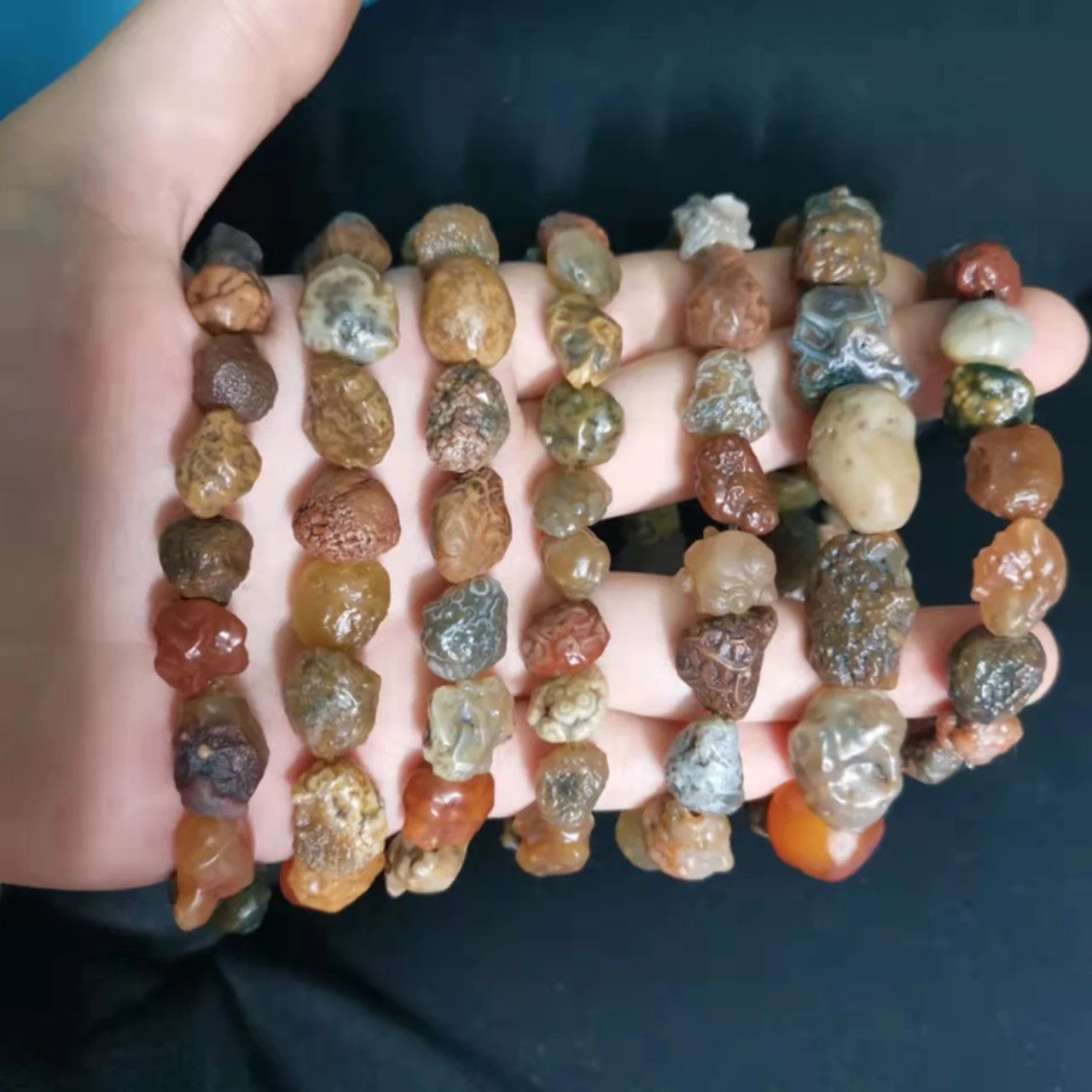 1pcs/lot rare natural wonderful Gobi agate rough stone bracelet gemstone tendon raisin brain accessories gem jewelry Perfect
1pcs/lot rare natural wonderful Gobi agate rough stone bracelet gemstone tendon raisin brain accessories gem jewelry Perfect
