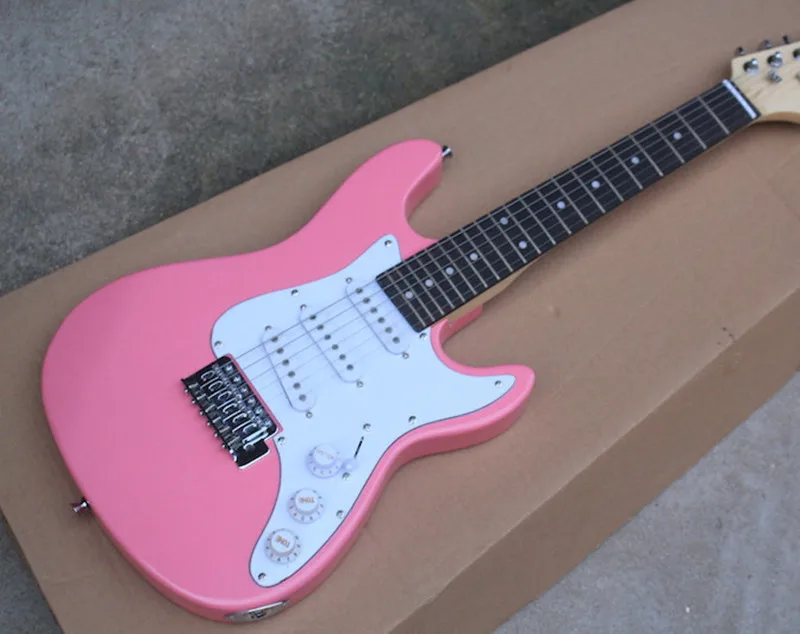 Electric Guitar,Child Style,Pink Color with 3 Single Open Pickups,21 Frets and can be Customized for other color,logo
Electric Guitar,Child Style,Pink Color with 3 Single Open Pickups,21 Frets and can be Customized for other color,logo