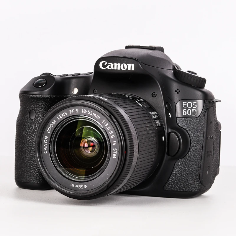 Объектив Canon 18-55 объектив мм f/EF-S-3 5 IS STM и цифровая зеркальная камера EOS 60D |