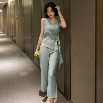 2020 Summer Casual Elegant Sheer Two Piece Set Women Corset Sleeveless Ruched Blouse and Slim Pants Ladies Green 2 Piece Set
2020 Summer Casual Elegant Sheer Two Piece Set Women Corset Sleeveless Ruched Blouse and Slim Pants Ladies Green 2 Piece Set