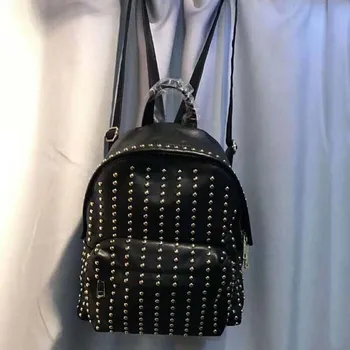 100% Natural Leather Backpack Women Shoulder Bag For Teenage Girls Multi-Function Bag pack Female Rivet Ladies Backpack Mochila
100% Natural Leather Backpack Women Shoulder Bag For Teenage Girls Multi-Function Bag pack Female Rivet Ladies Backpack Mochila