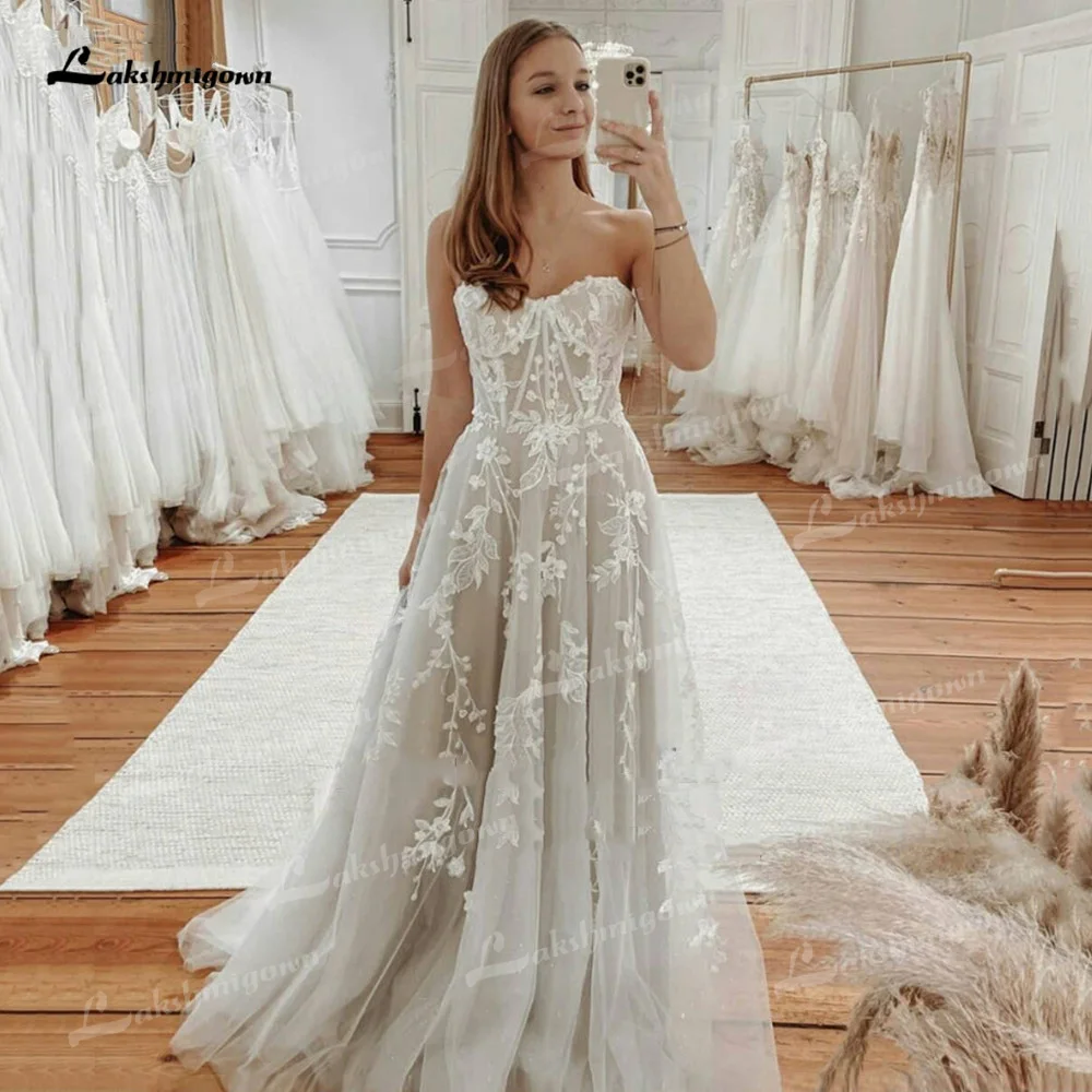 

Bohemian Tulle A-Line Wedding Dresses Sweetheart Neck Sleeveless Backless Sweep Train Bride Gowns Appliques Vestidos De Novia