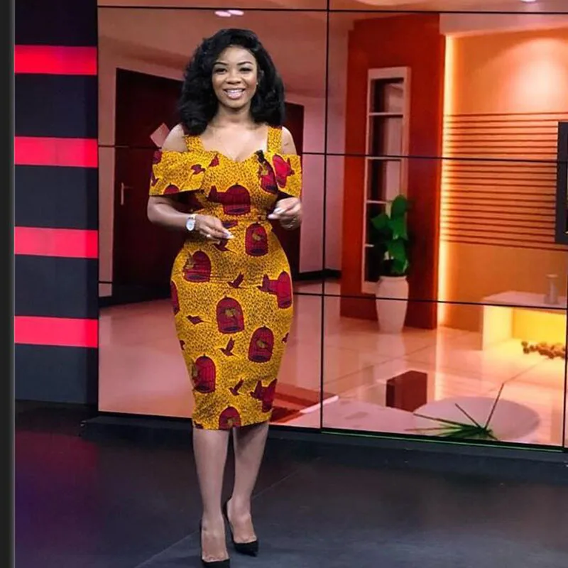 African Clothes 2019 Elegant Print African Dresses for Women Office Lady Plus Size Bandage Bodycon Pencil Dress Robe High Qualit
African Clothes 2019 Elegant Print African Dresses for Women Office Lady Plus Size Bandage Bodycon Pencil Dress Robe High Qualit