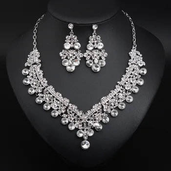 NEW LADIES JEWELRY SET EUROPEAN AMERICAN FASHION TRANSPARENT CRYSTAL GEMSTONE NECKLACE EARRINGS BRIDAL WEDDING DRESS ACCESSORIES
NEW LADIES JEWELRY SET EUROPEAN AMERICAN FASHION TRANSPARENT CRYSTAL GEMSTONE NECKLACE EARRINGS BRIDAL WEDDING DRESS ACCESSORIES